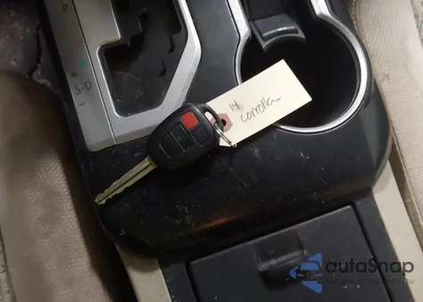 2014 Toyota Camry Le z USA, uszkodzony, nr VIN 4T1BF1FK1EU780995